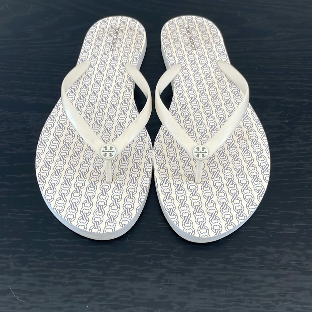 Tory Burch Flip Flops Cream Color Size 10